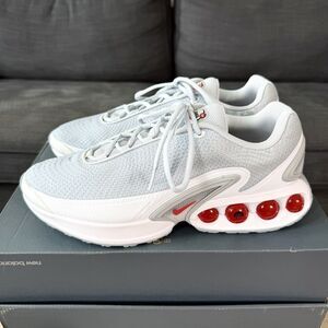 Nike Air Max Dn Pure Platinum Metallic Silver Athletic Shoes Men's Size 11.5
